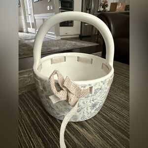 NWT Target Easter Ceramic Basket Blue